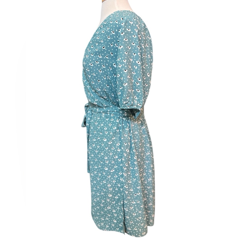 Ann Taylor Blue Floral Wrap Dress in Size 12 - Picture 3 of 5
